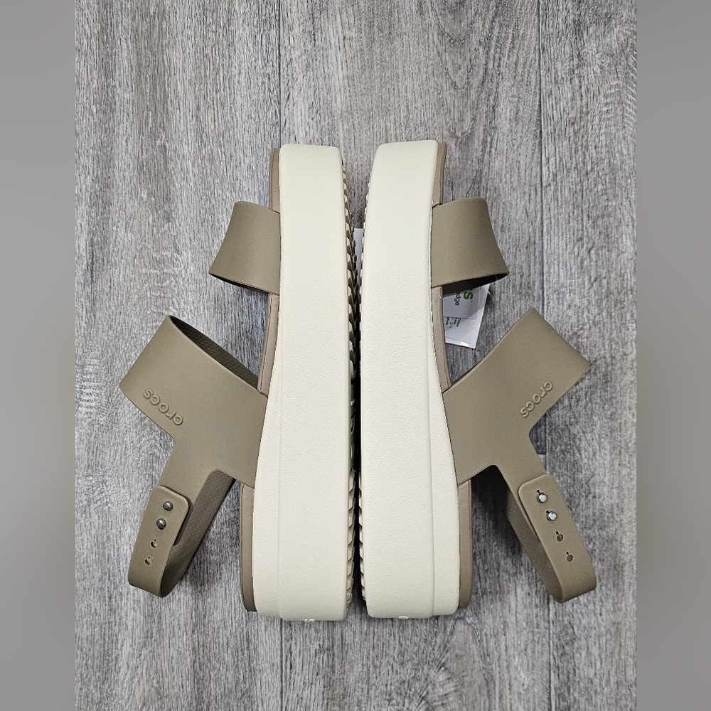 Crocs Women's Brooklyn Low Wedge Sandals - Size 8 *NWT* - Picture 6 of 7